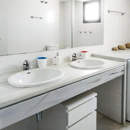 Homelystay - Marbella, Puerto Banus Apartamento