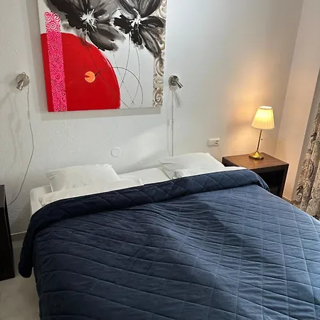 Homelystay - Marbella, Puerto Banus Apartamento *