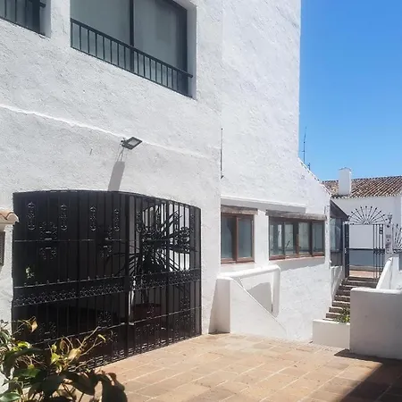 Homelystay - Marbella, Puerto Banus * מארבלה