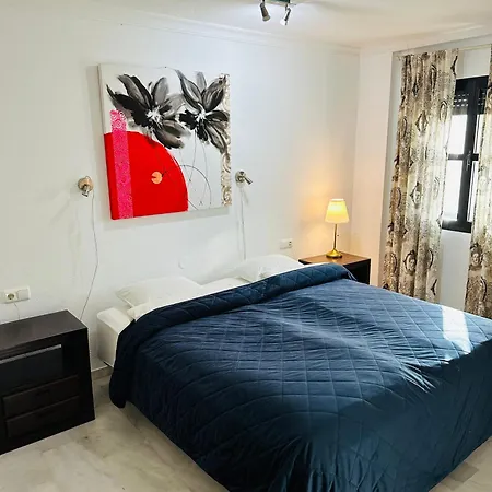 Homelystay - Marbella, Puerto Banus מארבלה